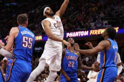 开云体育直播-NBA东部冠军战火爆开战球员表现抢眼的简单介绍