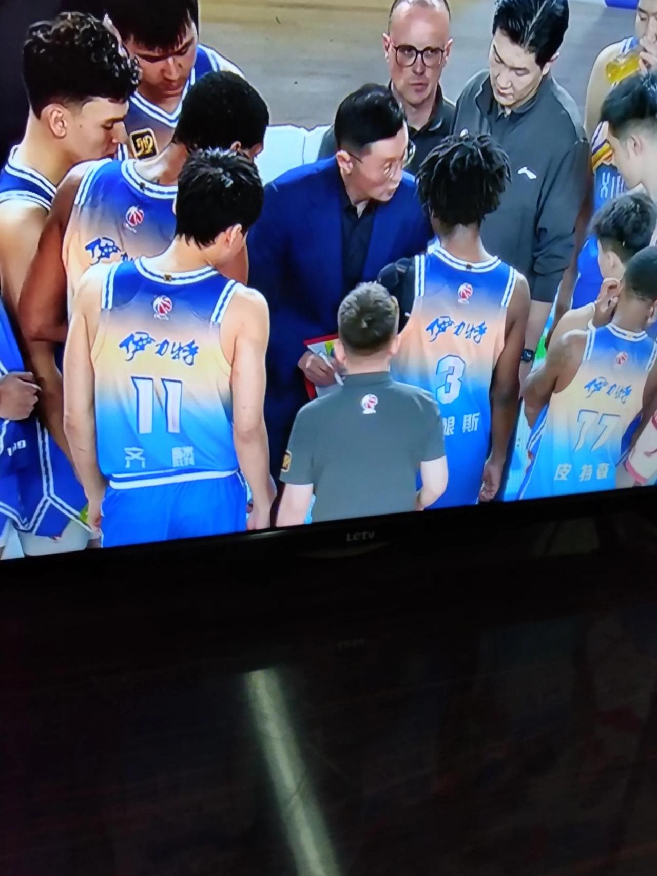 山西队在最新一场胜利中展现出色发挥